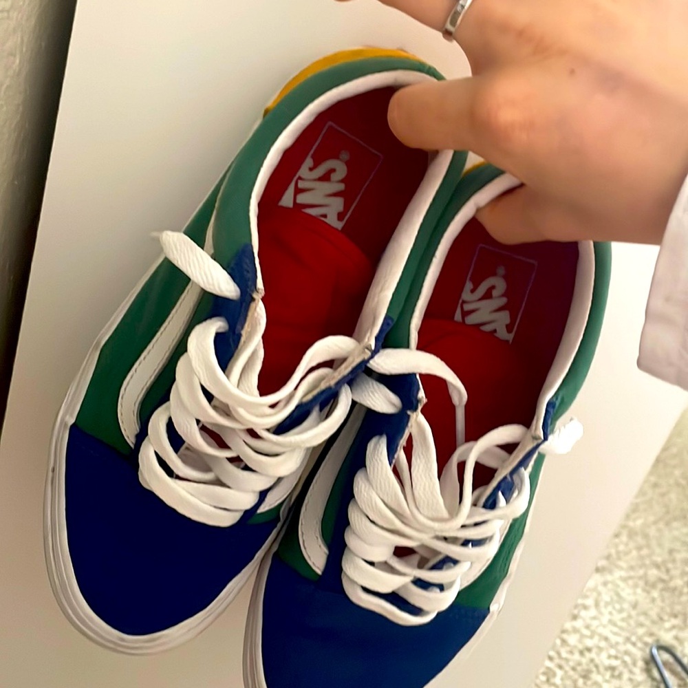 Yacht Club Old School Vans!💙💛💚❤️